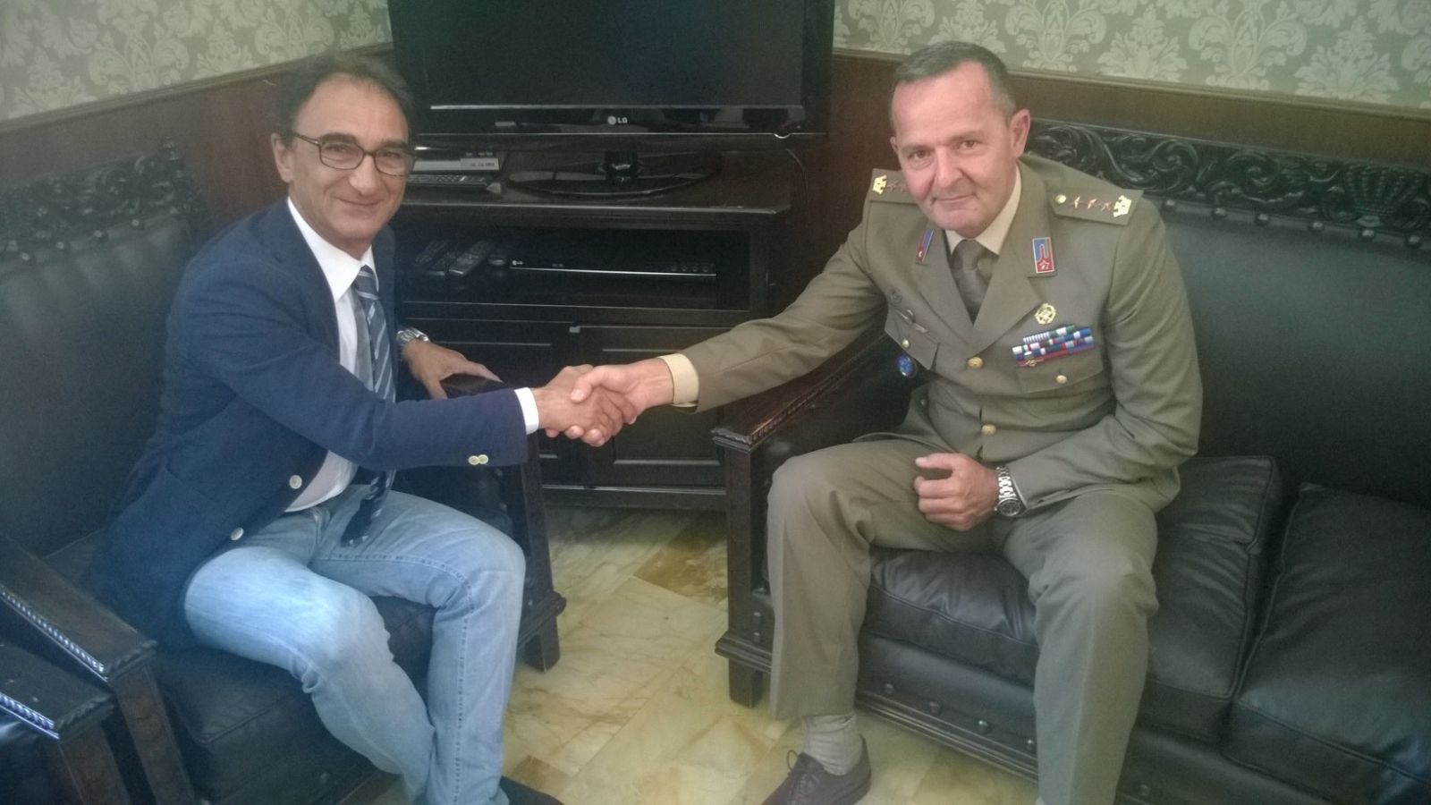 Il sindaco Abramo ha accolto a Palazzo de Nobili il nuovo comandante di Esercito Calabria