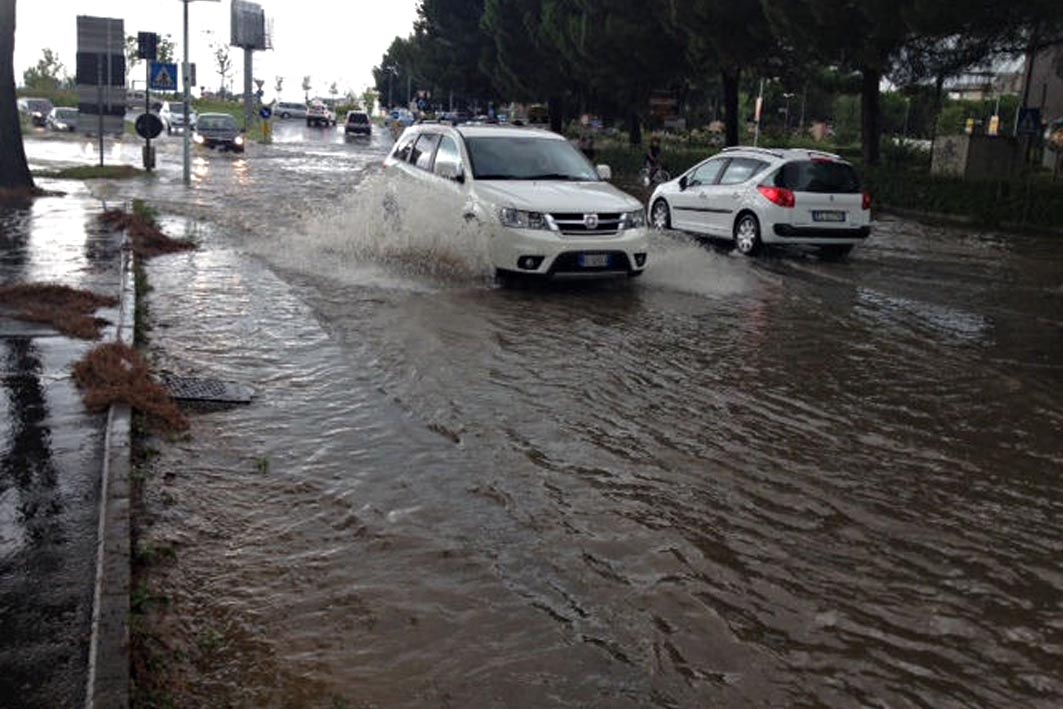 Violenti temporali, vari disagi in Calabria