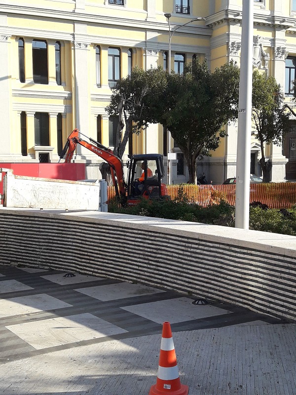 Avviati i lavori del ripristino del verde di piazza Matteotti