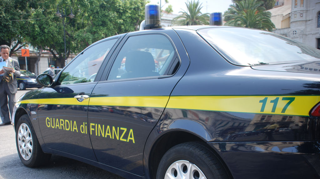 Fisco/ Ricavi nascosti, scatta sequestro ad un imprenditore di Cosenza