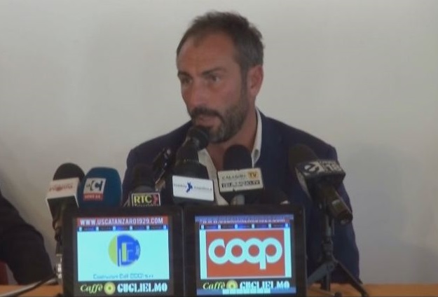 Catanzaro Calcio, presentato il nuovo tecnico Davide Dionigi