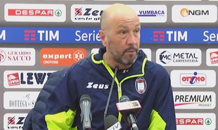 Calcio, Zenga: “Contro il Genoa serve un Crotone attento”