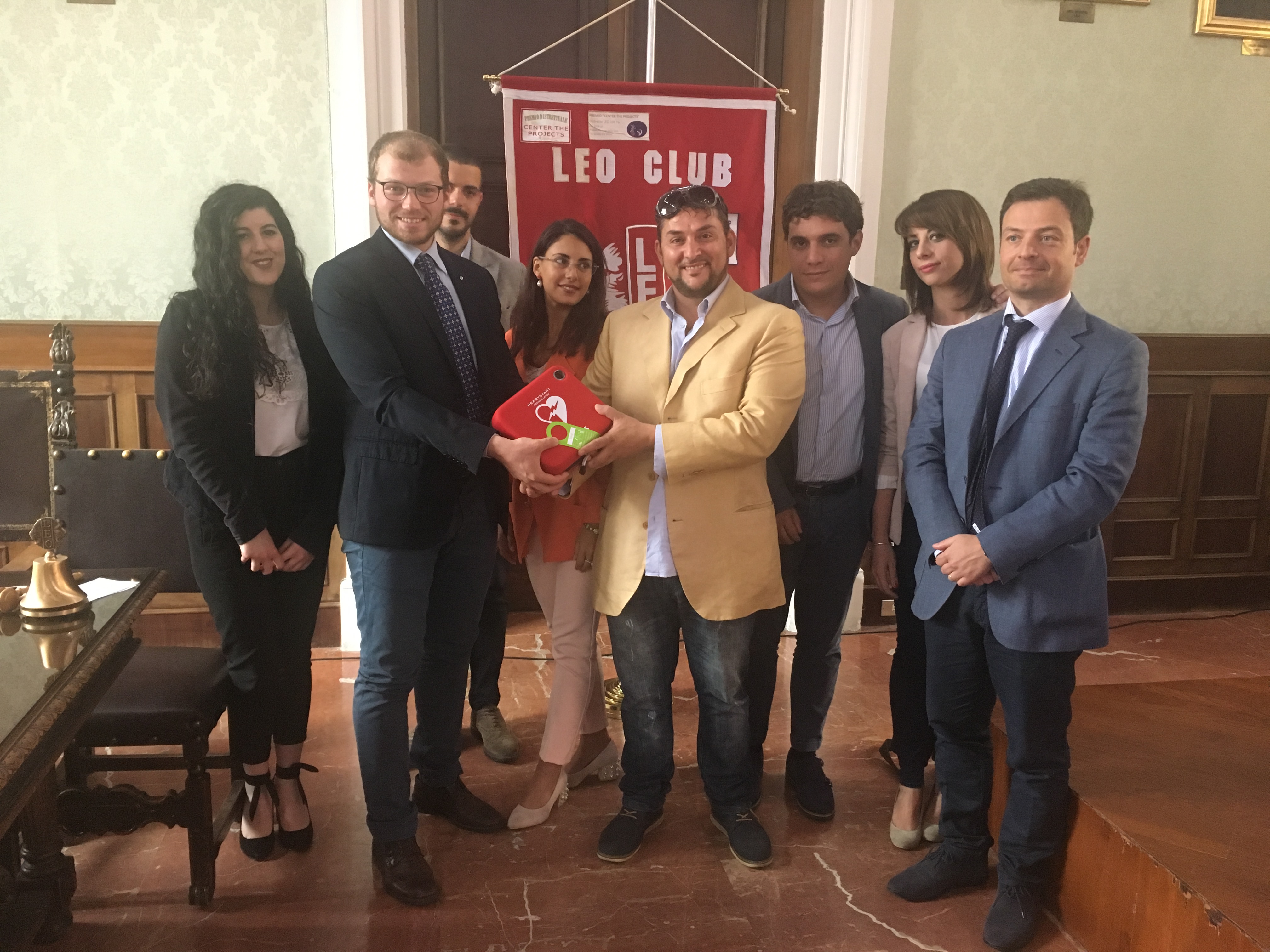 Catanzaro: defibrillatore regalato  dai Lions a “I Crociati” rugby football club