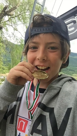 Il piccolo catanzarese Stefano D’Elia campione di tennis a Castel di Sangro