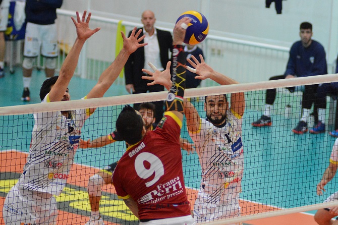 RTC Sport/ Volley/ Leverano – Lamezia 3-0 (25-20, 25-14, 25-11)