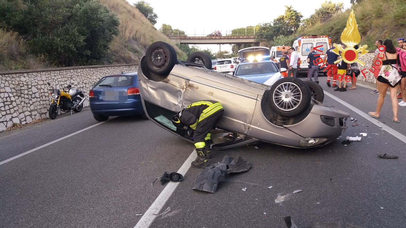 Incidente stradale sulla 106 a Caminia-Pietragrande di Staletti’, 3 feriti lievi