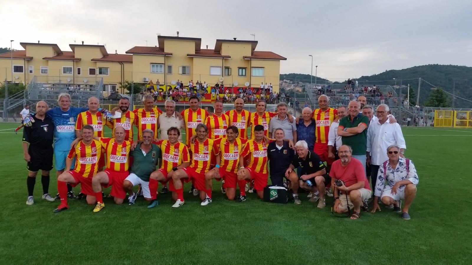 Sersale, inaugurato il campo sportivo “Ferrarizzi” in erba sintetica