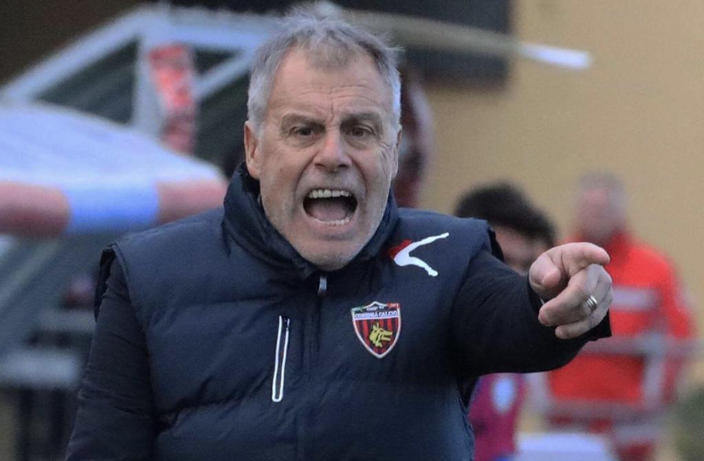 Il Cosenza crolla con la Salernitana, Braglia aspetta news dal mercato