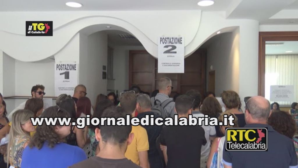 CATANZARO, AL VIA LE PROVE PRESELETTIVE PER I CONCORSI DEL COMUNE: IN MIGLIAIA PER 24 POSTI (Video)