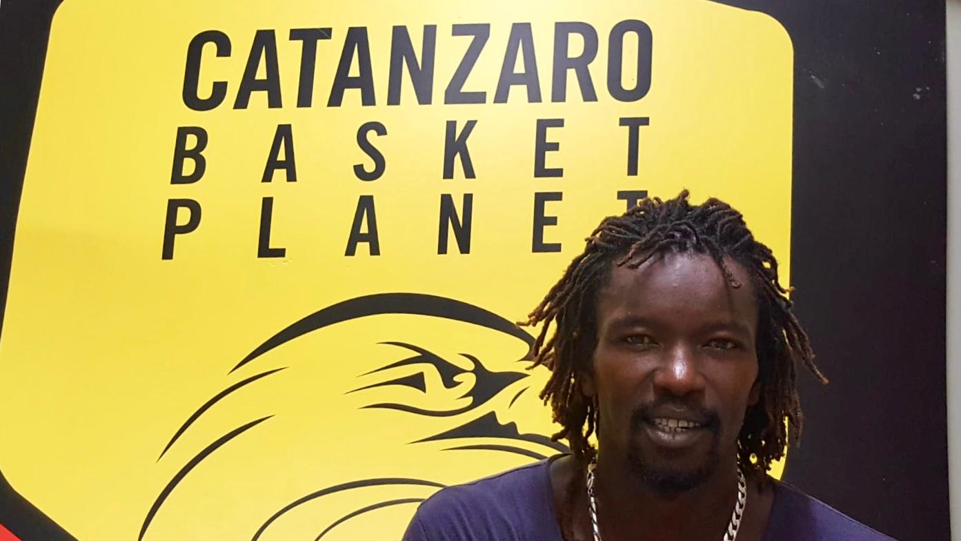 Basket, nuova impresa della Planet Catanzaro, batte Cercola in trasferta 88 a 86