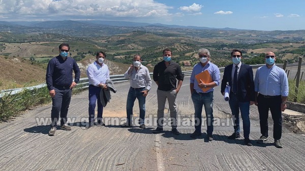 Provincia di Catanzaro, consegnati i lavori di manutenzione stradale della Sp 46