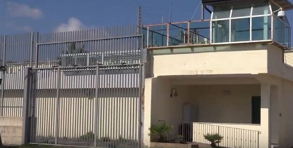 Crotone, focolaio Covid nella casa circondariale, 29 positivi