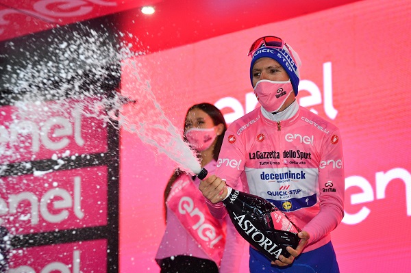 Giro d’Italia in Calabria, Joao Almeida conserva la Maglia Rosa