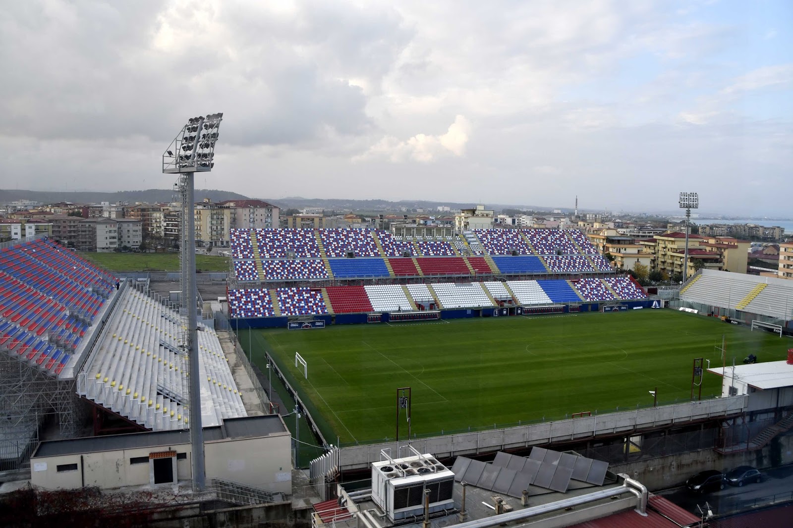 “Scida” agibile, Crotone-Lazio si dovrebbe giocare. Le ultime