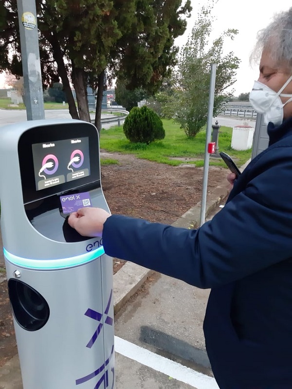 Installate sulla A2 a Cosenza e Rosarno le prime due stazioni di ricarica elettrica (FOTO)