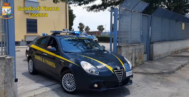 Primario assenteista interdetto a Castrovillari