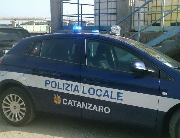 Catanzaro, operazione della Polizia locale nel quartiere Lido