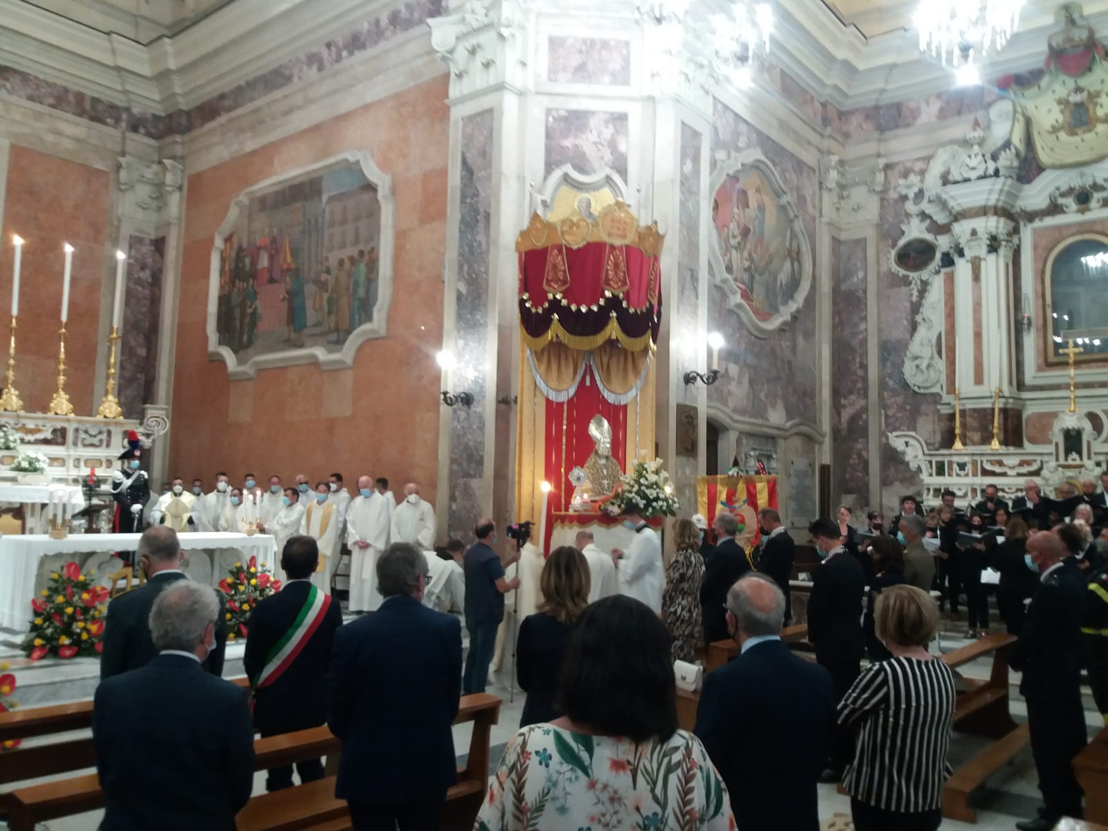 Catanzaro, l’affondo di mons. Bertolone: “Sull’esempio di San Vitaliano le forze politiche superino le divisioni per un progetto condiviso”(VIDEO)