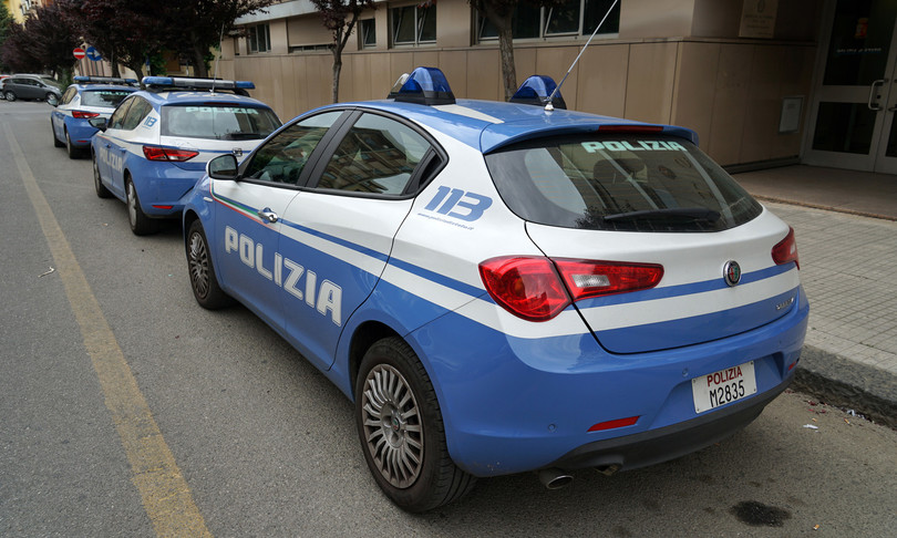 Aggredisce e picchia la moglie: arrestato a Cosenza