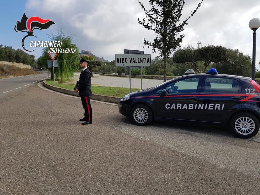 Rapina aggravata a settembre in un distributore di Filandari, arrestati due uomini di Zungri