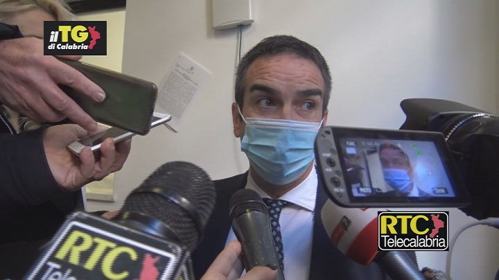 Occhiuto: “In Calabria 3 milioni di dosi di vaccino dall’inizio della campagna, 200mila in questo mese”