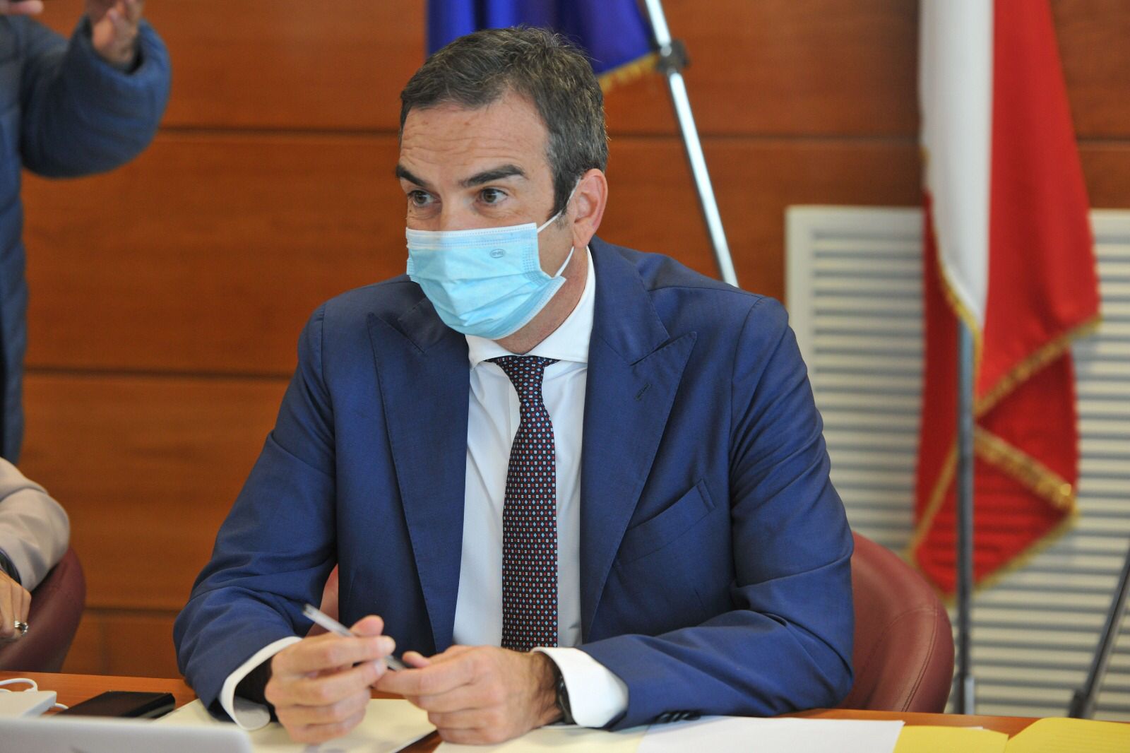 Occhiuto: “Occorre convincere gli scettici a vaccinarsi”