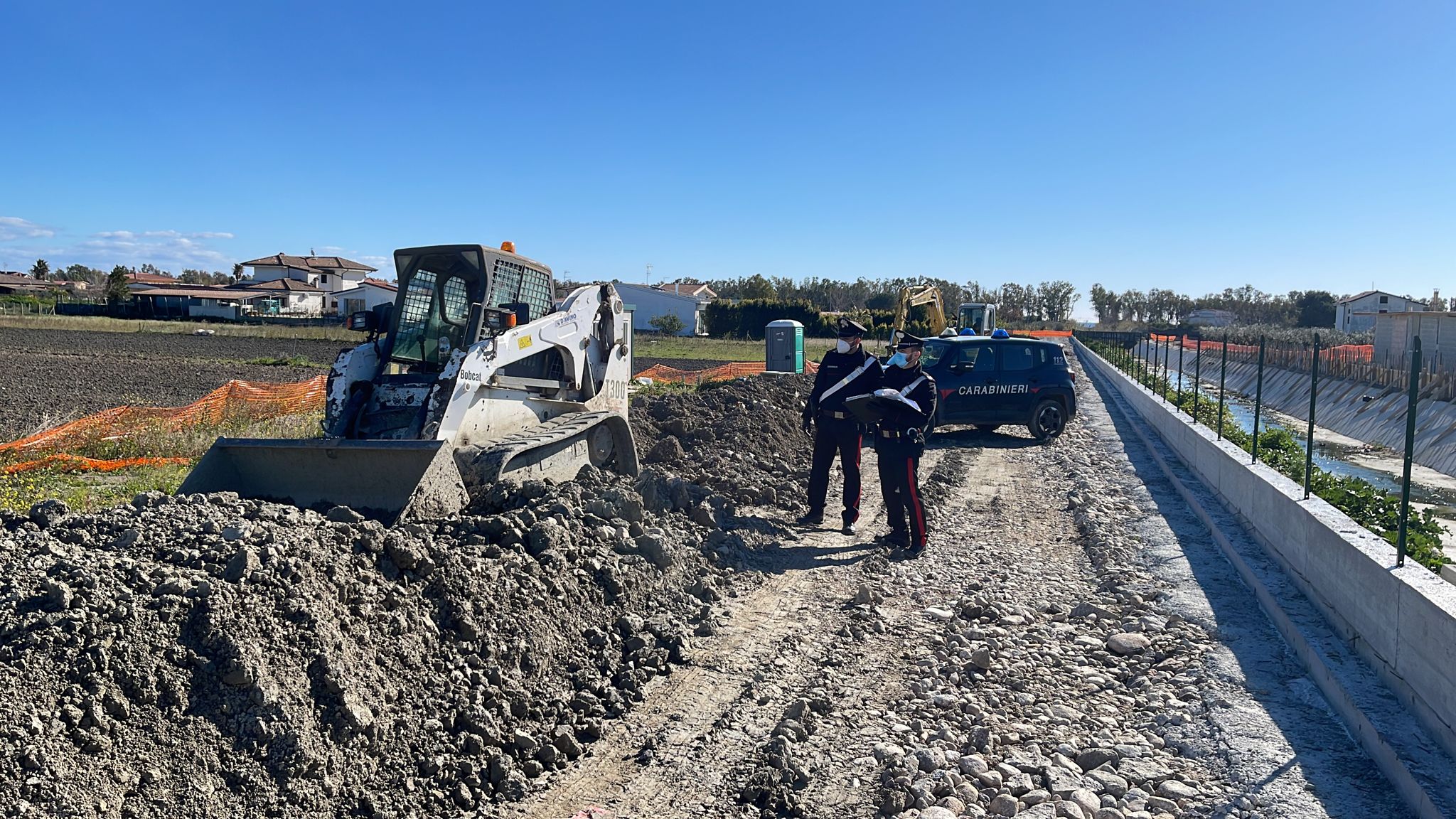 Botricello/ Controlli dei carabinieri in un cantiere per la realizzazione di un’opera pubblica, oltre 7mila euro di sanzioni