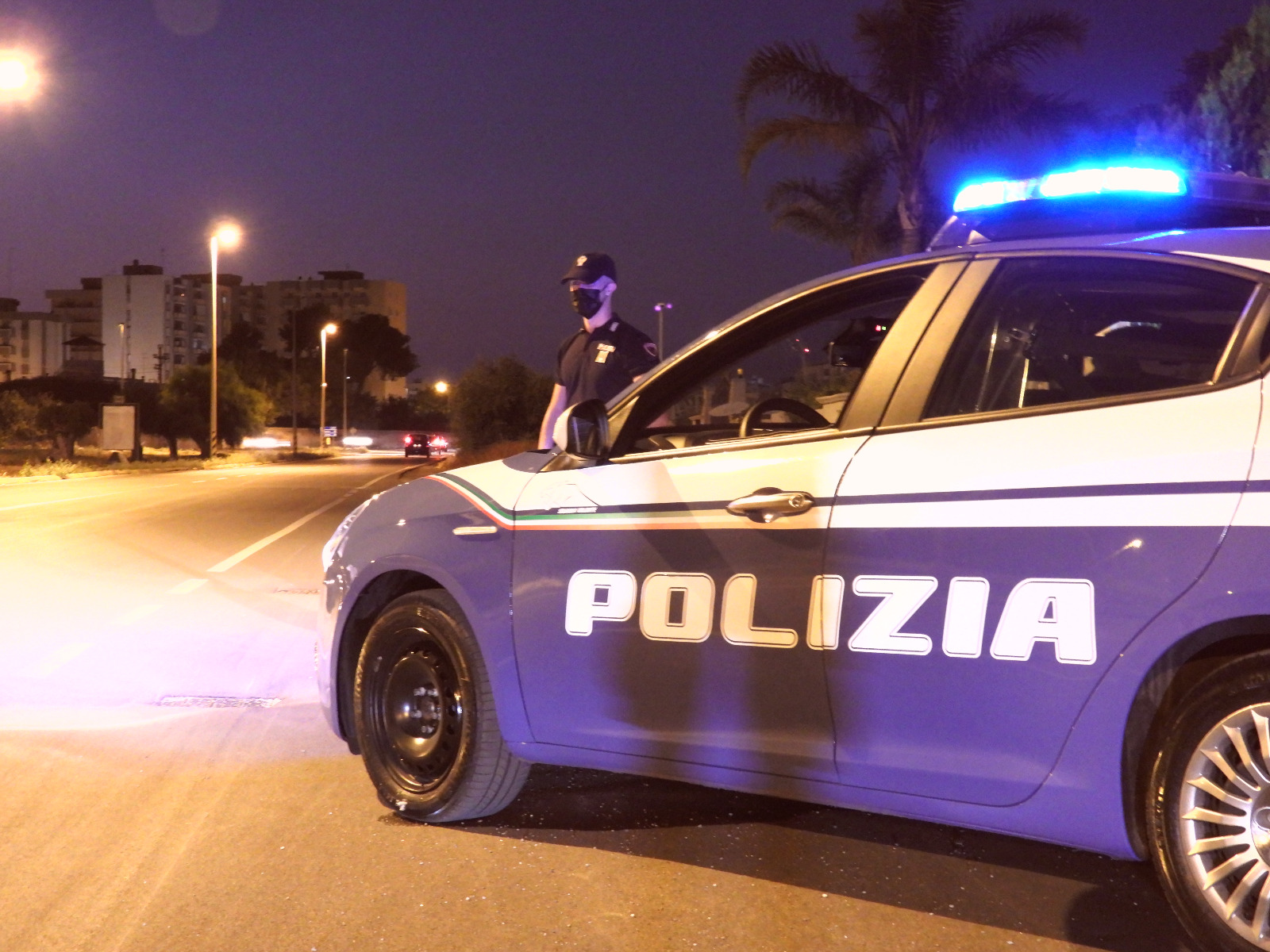 Crotone, arrestata una donna sorpresa a rubare in un ristorante