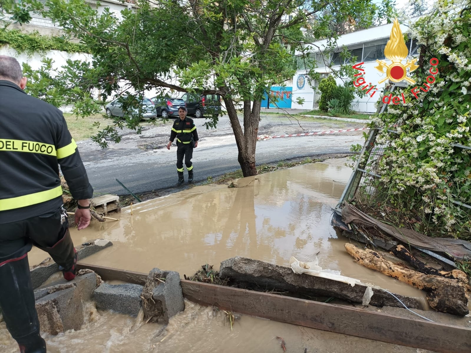 Temporali e bomba d’acqua sul Tirreno Cosentino, forti allagamenti ad Amantea e Belvedere Marittimo