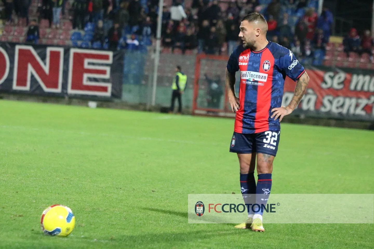 Calcio serie C/ Il Crotone non sfonda, Chiricò non basta, la Gelbison strappa un punto allo Scida. Domani il Catanzaro a Foggia