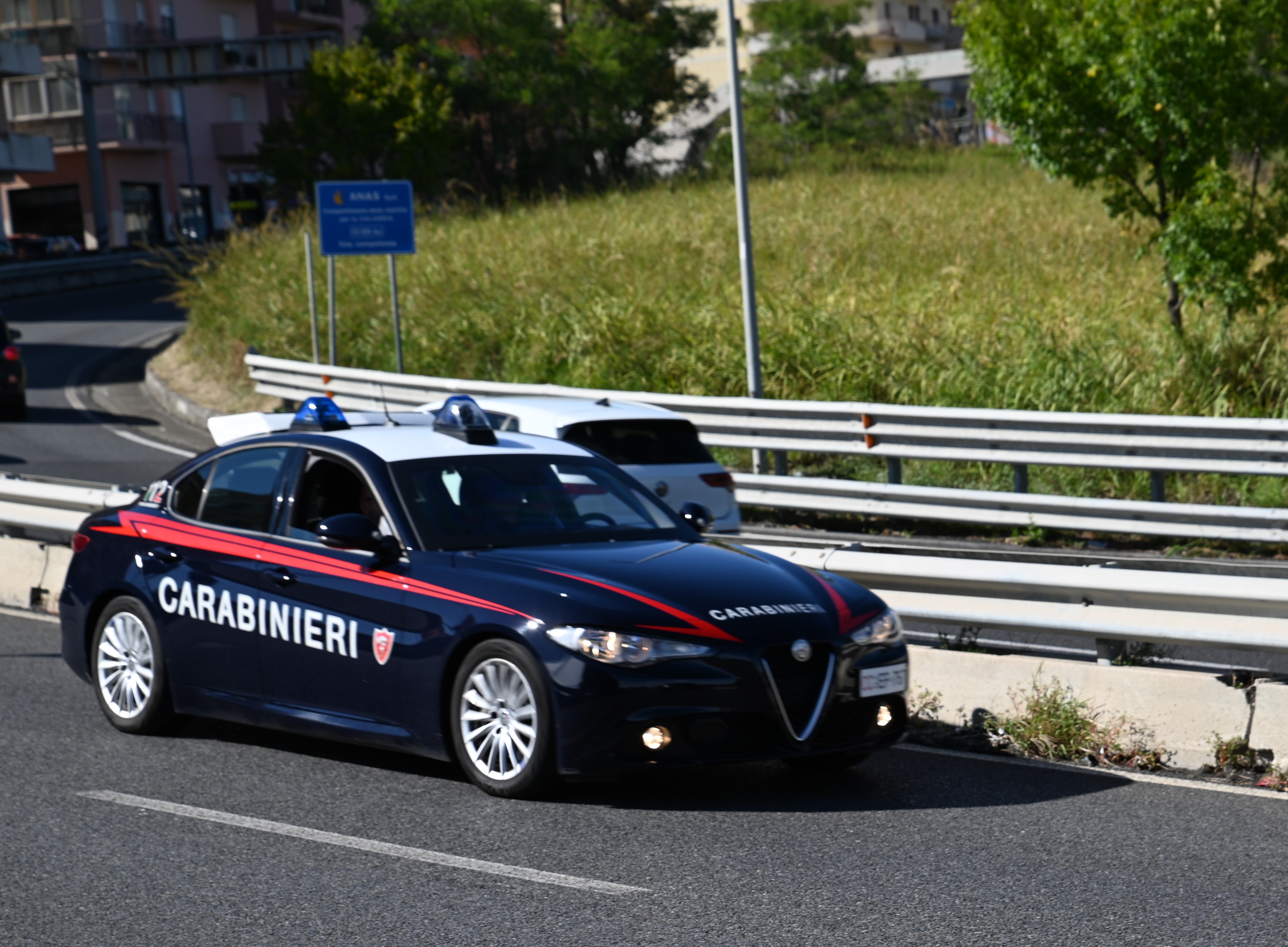 Borgia, 29enne sorvegliato speciale arrestato dai carabinieri per aver violato gli obblighi