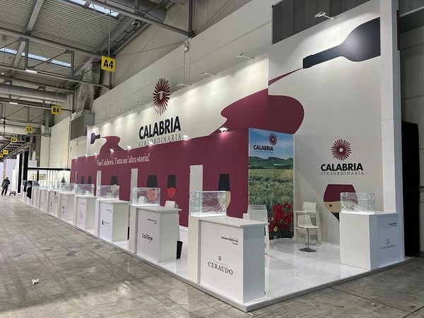 Vinitaly, Occhiuto: “Protagonista la Calabria del vino di qualità”