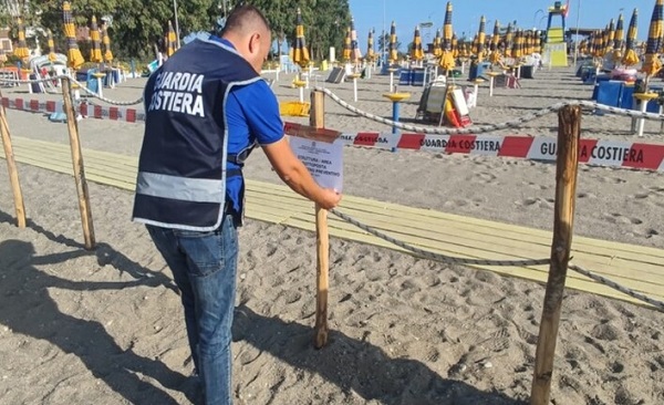 Corigliano-Rossano/ Occupazione abusiva su suolo demaniale, sequestrato un lido balneare