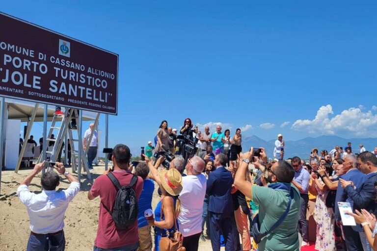 Intitolato a Jole Santelli il porto turistico Laghi di Sibari