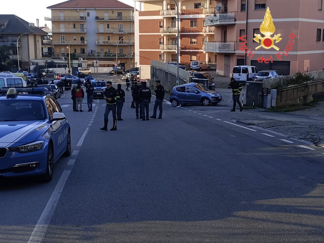 Incidente stradale mortale a Lamezia, perde la vita una 26enne. Illesi altri 3 giovani a bordo