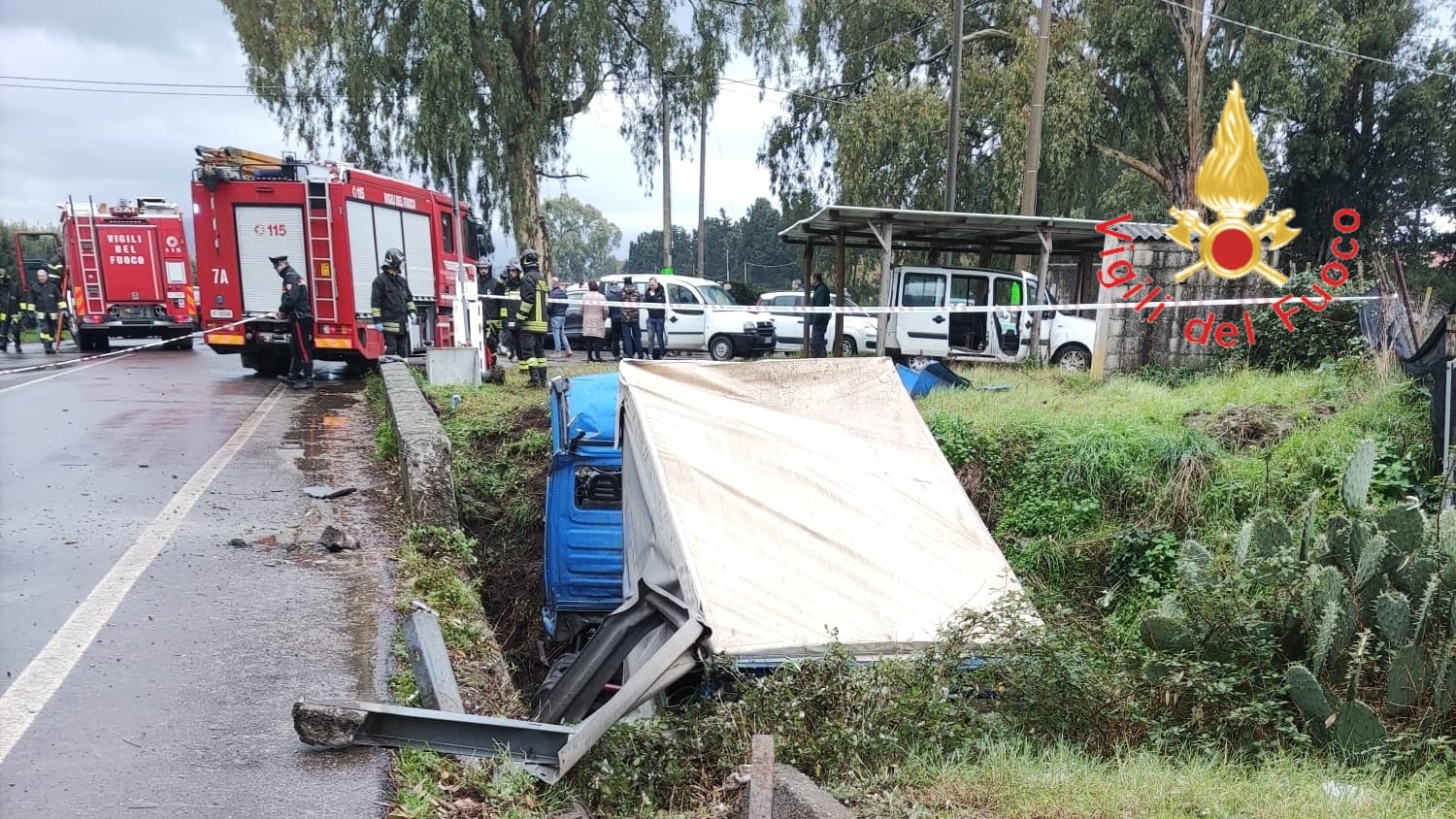 Curinga, si ribalta un camion sulla statale 18: morto 53enne imprenditore