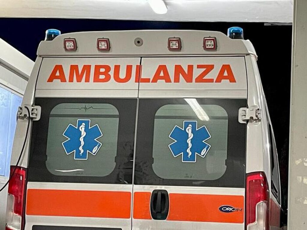 Acri Incidente Stradale Autonomo Sulla Statale Perde La Vita Un