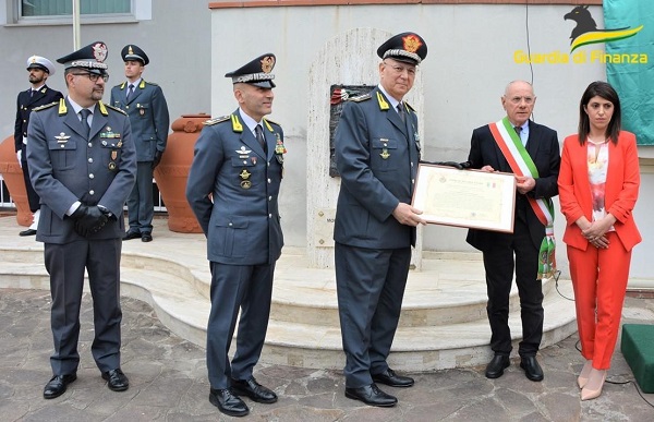 Il Comune di Gioia Tauro conferisce la cittadinanza onoraria al Corpo della Guardia di finanza