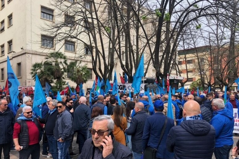 Cgil e Uil in piazza a Cosenza: “Basta morti sui luoghi di lavoro”