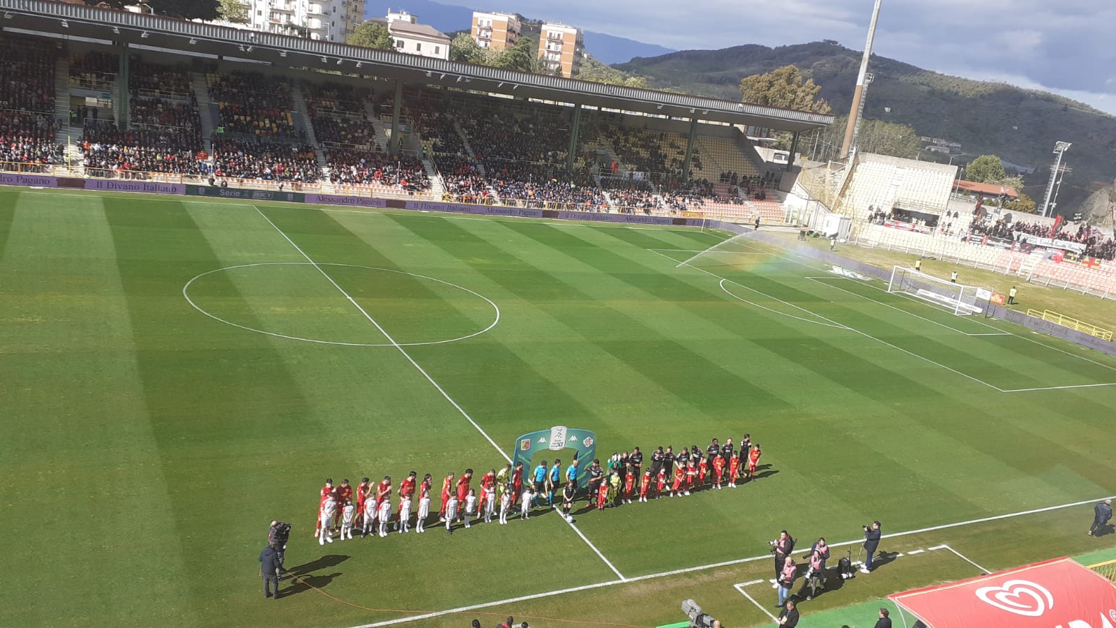 Calcio serie B, Catanzaro e Cremonese non si superano: finisce 0 a 0 come all’andata. Pari giusto