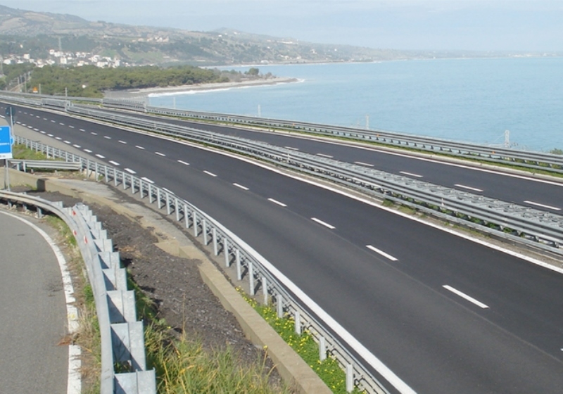 Strada Statale 106, la Crotone-Catanzaro può diventare realtà: saranno 44 km a quattro corsie