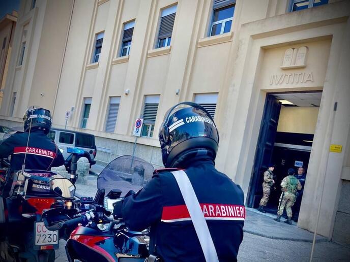 Cessaniti, minaccia la convivente con una motosega: salvata dai carabinieri