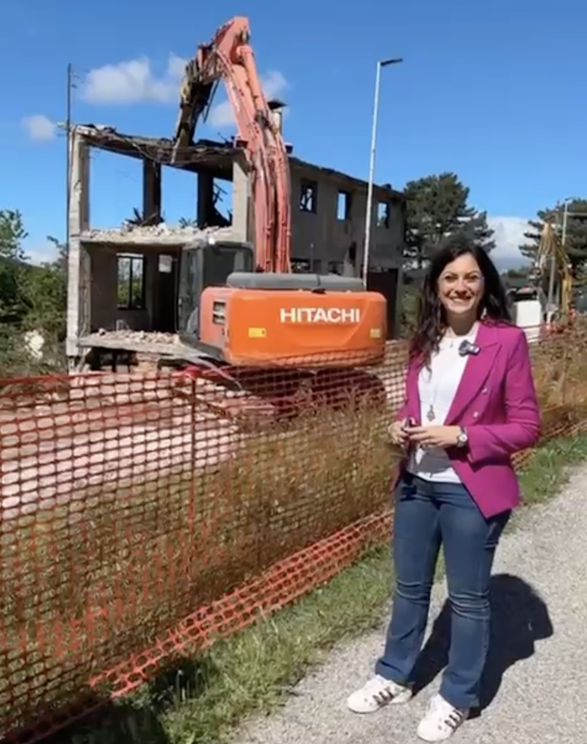 San Giovanni in Fiore, abbattuto l’ecomostro del villaggio Rovale a Lorica