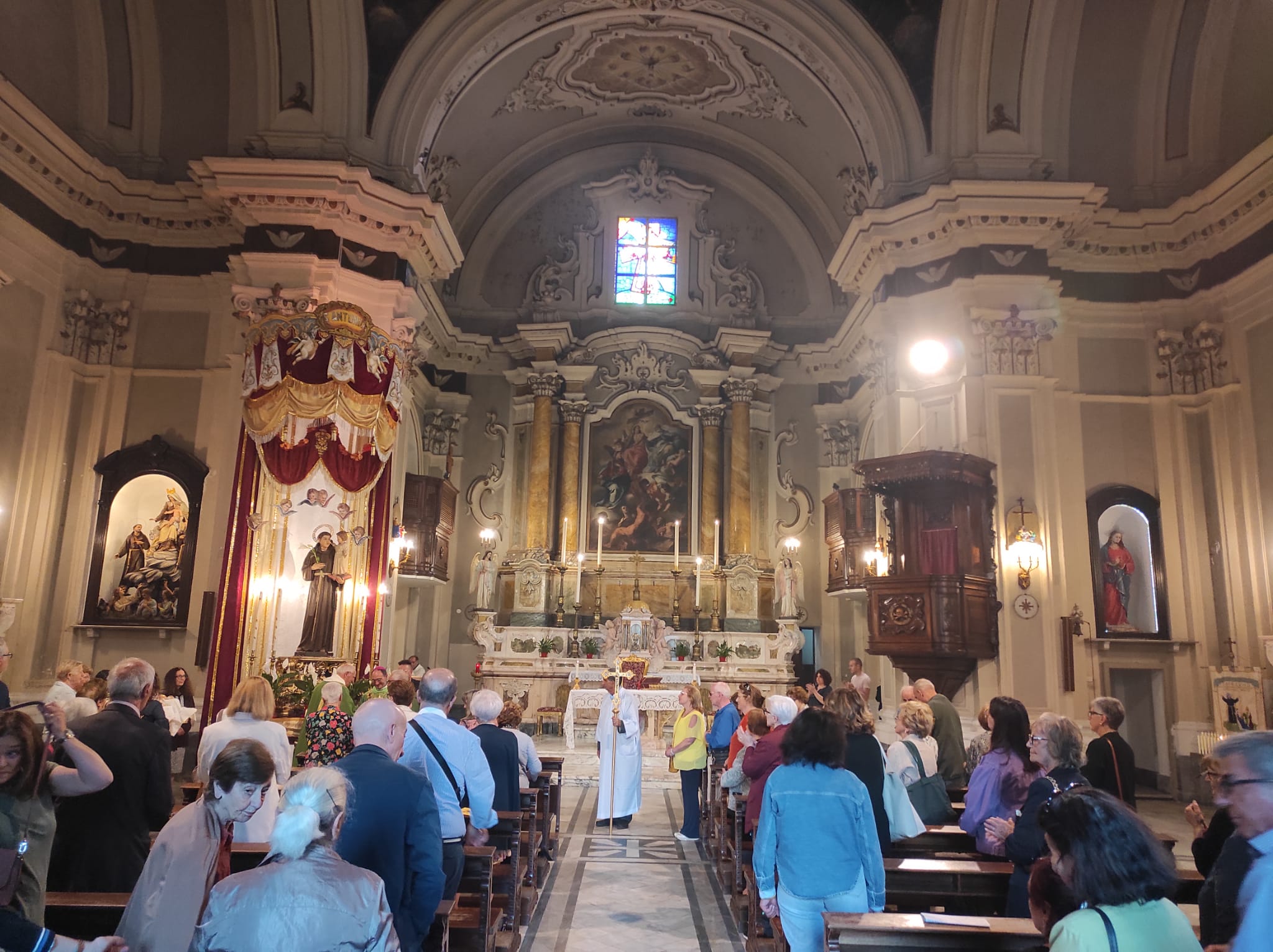 Catanzaro, proseguono i festeggiamenti per Sant’Antonio nella chiesa del Monte dei Morti