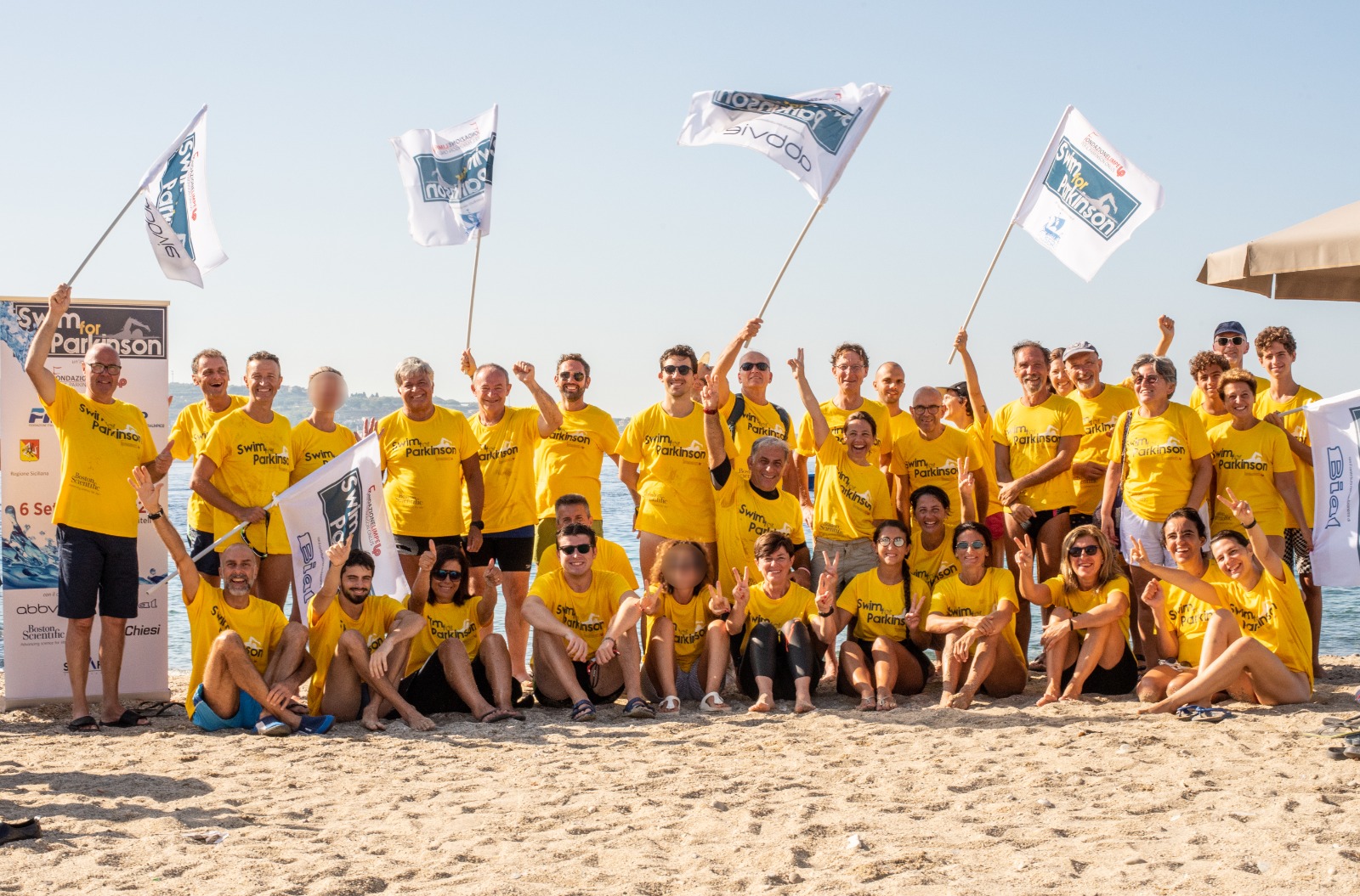 “Swim for Parkinson”, traversata a nuoto dello Stretto di Messina il 16 luglio per sensibilizzare i cittadini e sostenere i progetti dedicati alle persone con questa malattia