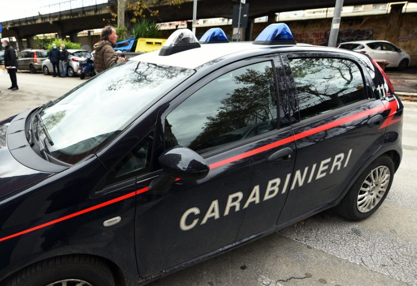 Gasperina, uomo ucciso a coltellate per un debito di pochi euro: fermata una persona