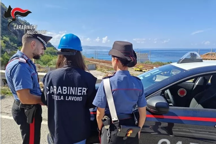 Lavoro in nero e violazioni di sicurezza: denunciato dai carabinieri il titolare di un cantiere