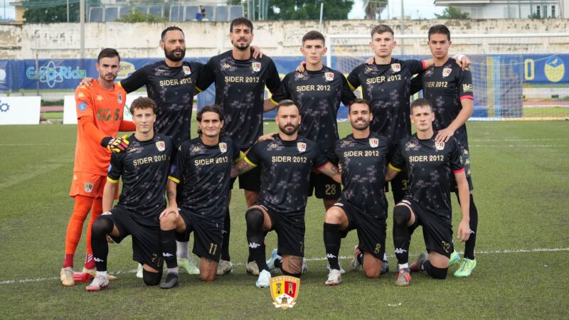 Calcio Serie D, Locri da urlo, 2 schiaffi al Siracusa. Bene la Reggina, il Sambiase frena la capolista Scafatese