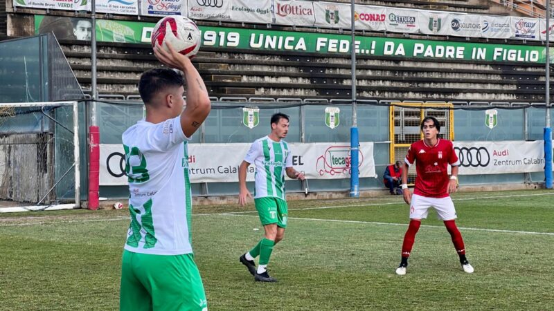 Calcio, Eccellenza: Vigor Lamezia a valanga