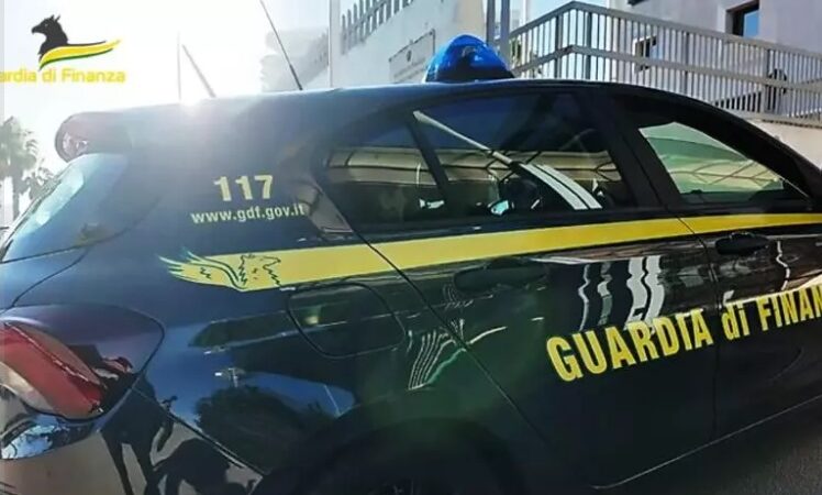 Arresti per immigrazione clandestina, la DDA di Catanzaro: “Organizzazione criminale radicata in molti Paesi”